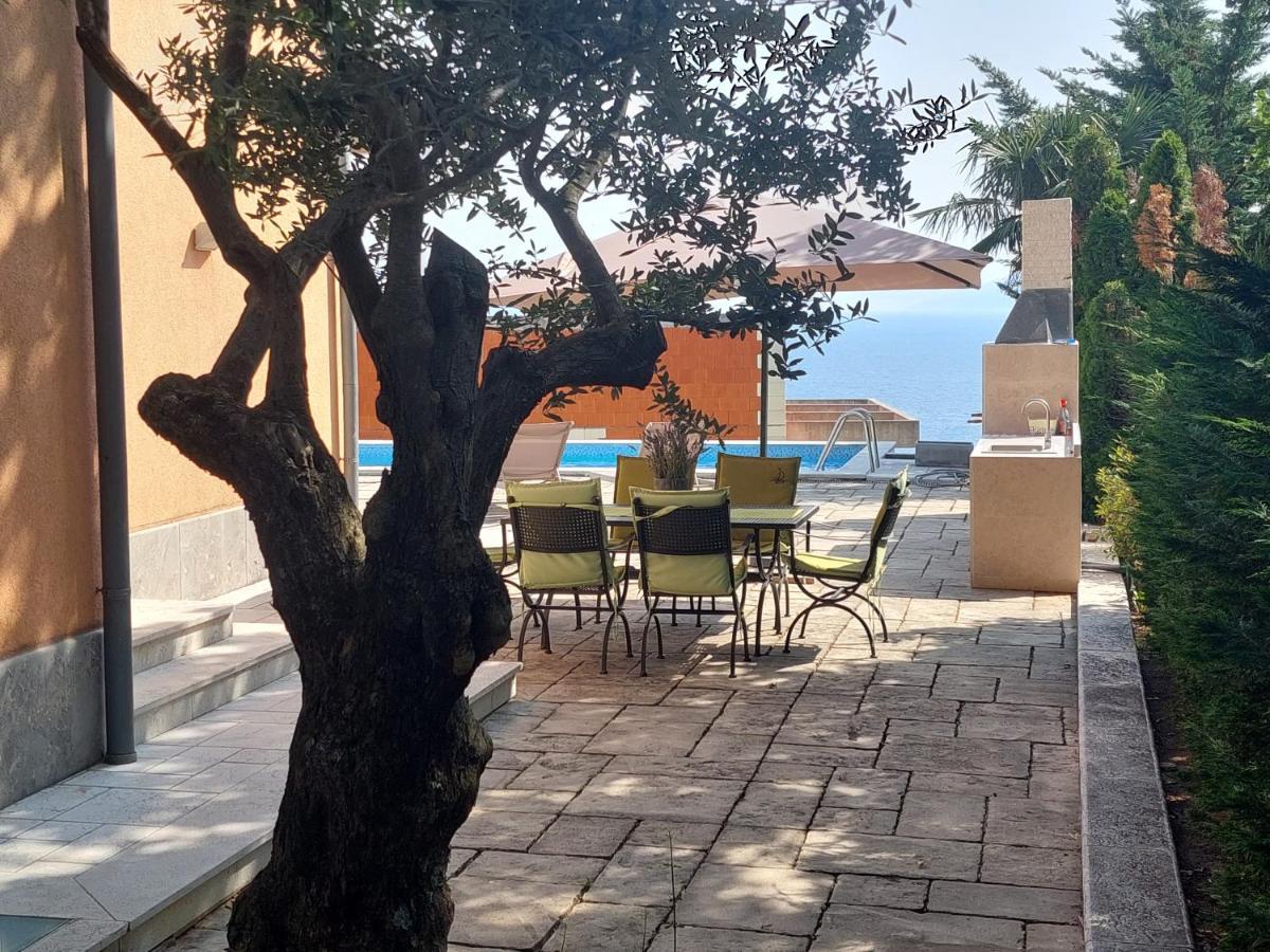 Apartments In Villa Azra 리예카 외부 사진