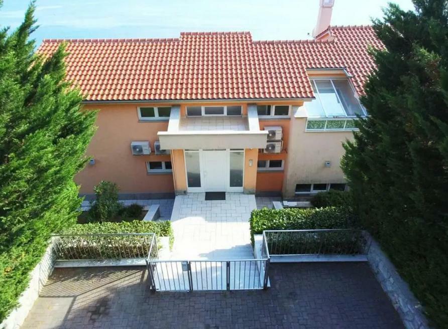Apartments In Villa Azra 리예카 외부 사진